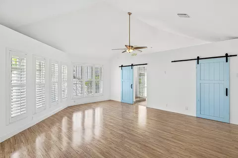 Living - 130 Jupiter Key Rd, Jupiter, FL 33477 photo 14 of 16