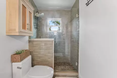 Bath - 317 Daly Rd, Tequesta, FL 33469 photo 3 of 4