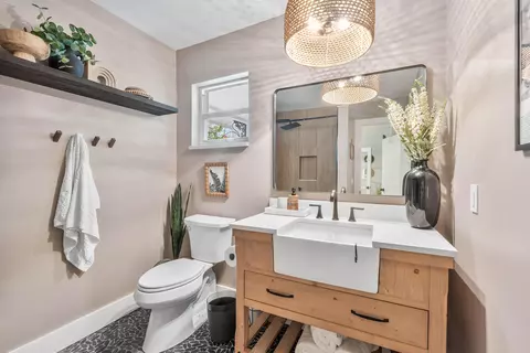 Bath - 317 Daly Rd, Tequesta, FL 33469 photo 4 of 4