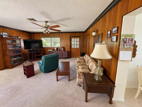 Living - 110 SE 3rd Ave, Boynton Beach, FL 33435 photo 5 of 6