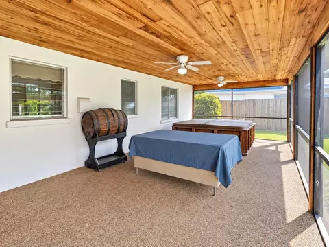 Exterior - 110 SE 3rd Ave, Boynton Beach, FL 33435 photo 2 of 3
