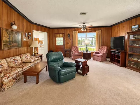 Living - 110 SE 3rd Ave, Boynton Beach, FL 33435 photo 3 of 6