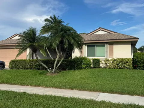 10548 Greentrail Dr S, Boynton Beach, FL 33436