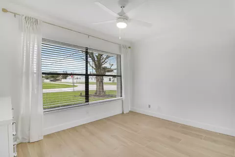 Bedroom - 6208 Michael St, Jupiter, FL 33458 photo 4 of 4