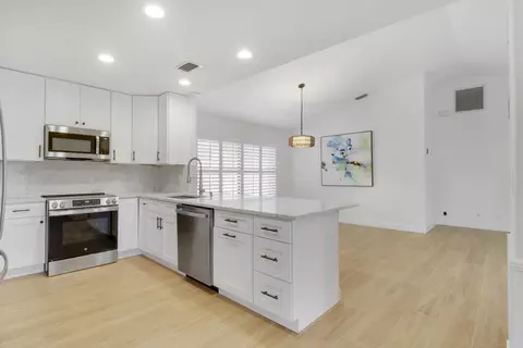 Kitchen - 6208 Michael St, Jupiter, FL 33458 photo 2 of 3