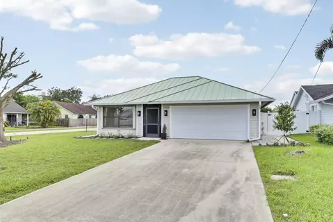 Exterior - 6208 Michael St, Jupiter, FL 33458 photo 12 of 13