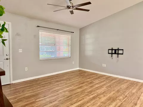 Living - 3307 SW 17th St, Okeechobee, FL 34974 photo 1 of 2