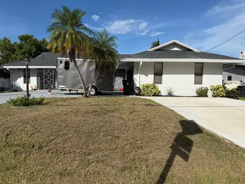 1219 SE Coral Reef St, Port Saint Lucie, FL 34983