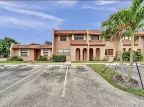 31 Seville Cir #2-49, Davie, FL 33324