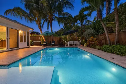 201 NE 16th Ct, Fort Lauderdale, FL 33305