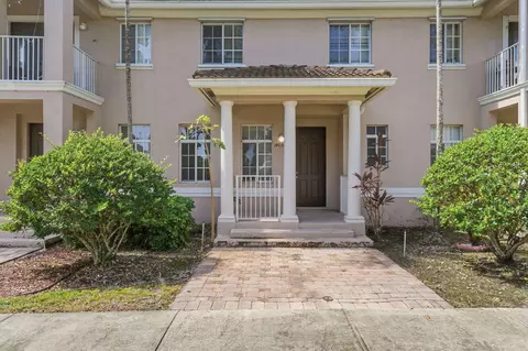 14052 SW 272nd St, Homestead, FL 33032