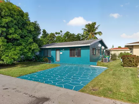 6102 NW 69th Ave, Tamarac, FL 33321