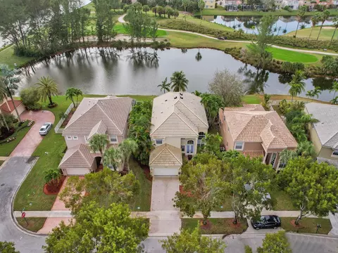 2111 Reston Cir, Royal Palm Beach, FL 33411