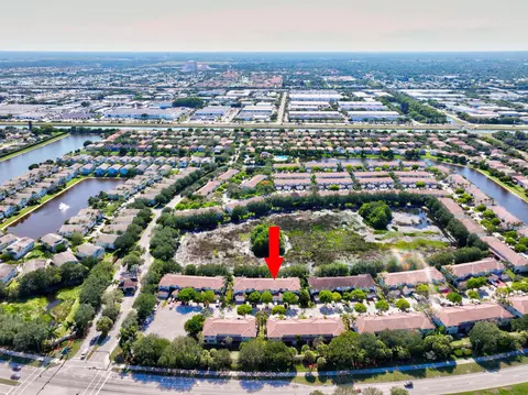 2364 Center Stone Ln, Riviera Beach, FL 33404