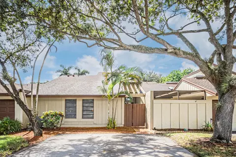 22724 Vistawood Way, Boca Raton, FL 33428
