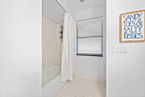 Bath - 101 Timber Ln, Jupiter, FL 33458 photo 5 of 6