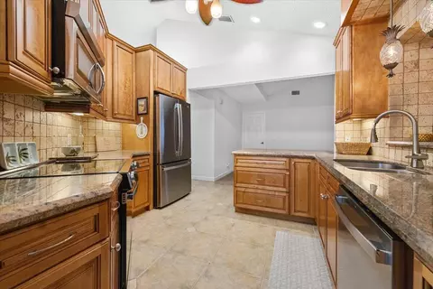Kitchen - 101 Timber Ln, Jupiter, FL 33458 photo 3 of 4