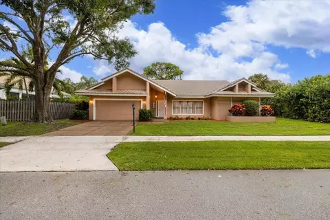 Exterior - 101 Timber Ln, Jupiter, FL 33458 photo 3 of 13