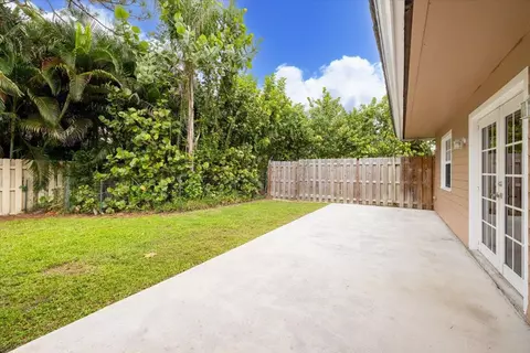 Exterior - 101 Timber Ln, Jupiter, FL 33458 photo 12 of 13