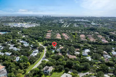 View/Area - 101 Timber Ln, Jupiter, FL 33458 photo 7 of 9