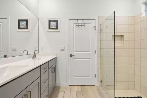 Bath - 18476 Glenstone St, Jupiter, FL 33458 photo 3 of 5