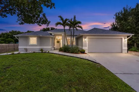 1974 SW Beauregard St, Port Saint Lucie, FL 34953
