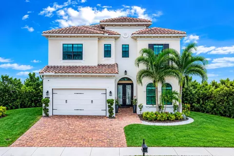 8635 Grand Prix Ln, Boynton Beach, FL 33472