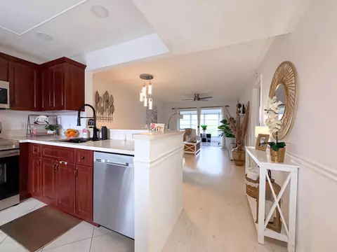 5750 NW 64th Ave #306, Tamarac, FL 33319