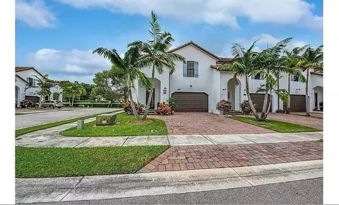 3199 Santa Catalina Pl, Greenacres, FL 33467