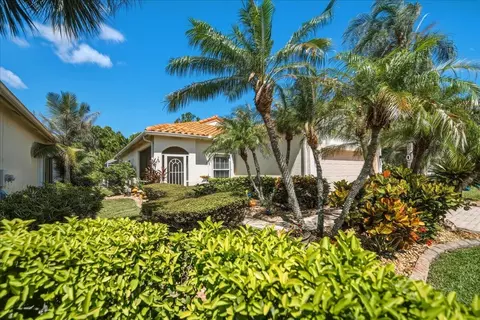 407 NW Granville St, Port Saint Lucie, FL 34986