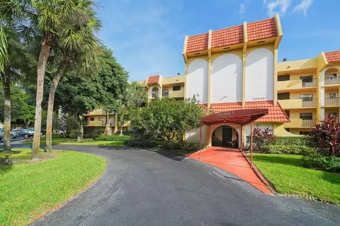 23345 Carolwood Ln #406, Boca Raton, FL 33428