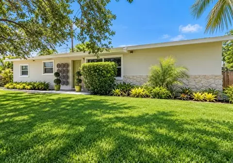 1963 Highland Dr, North Palm Beach, FL 33408