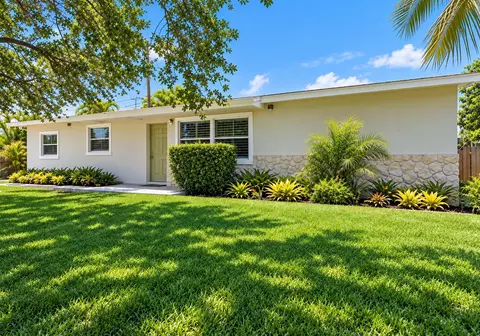 1963 Highland Dr, North Palm Beach, FL 33408