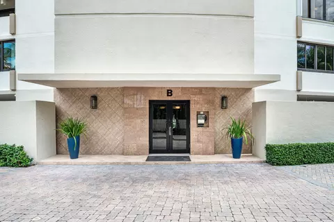 6885 N Ocean Blvd #1040, Ocean Ridge, FL 33435