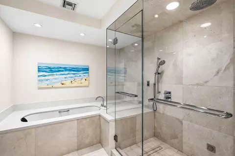 Bath - 2820 SE Dune Dr #2306, Stuart, FL 34996 photo 2 of 6