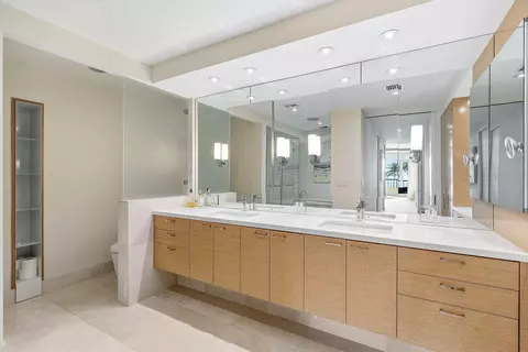 Bath - 2820 SE Dune Dr #2306, Stuart, FL 34996 photo 3 of 6