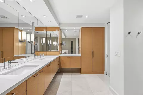 Bath - 2820 SE Dune Dr #2306, Stuart, FL 34996 photo 1 of 6