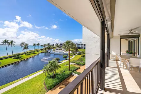 View/Area - 2820 SE Dune Dr #2306, Stuart, FL 34996 photo 2 of 11