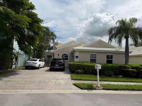 1101 Wilshire Cir E, Pembroke Pines, FL 33027