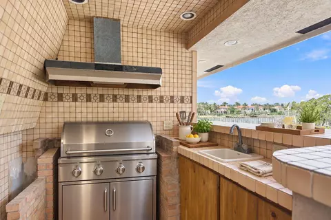Kitchen - 352 River Edge Rd, Jupiter, FL 33477 photo 1 of 4
