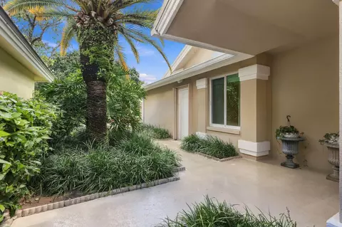 Exterior - 352 River Edge Rd, Jupiter, FL 33477 photo 3 of 14