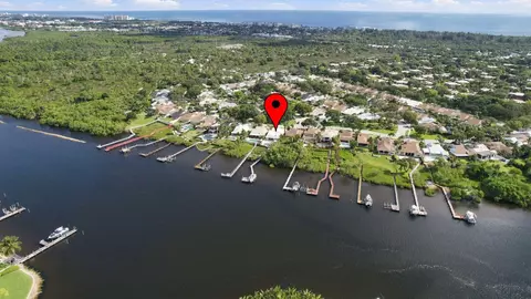 View/Area - 352 River Edge Rd, Jupiter, FL 33477 photo 3 of 22