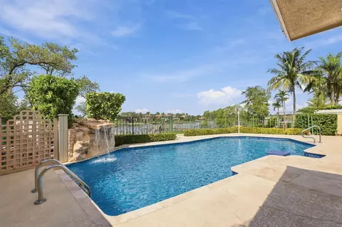 Exterior - 352 River Edge Rd, Jupiter, FL 33477 photo 10 of 14