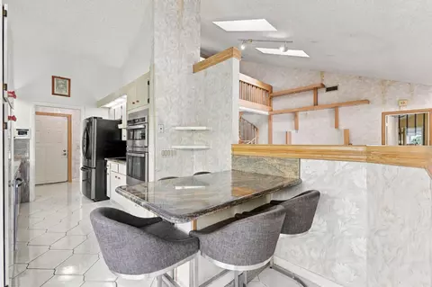 Kitchen - 352 River Edge Rd, Jupiter, FL 33477 photo 3 of 4