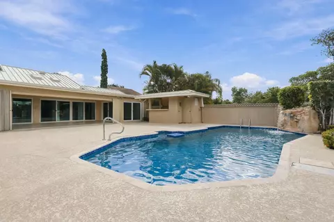 Exterior - 352 River Edge Rd, Jupiter, FL 33477 photo 7 of 14