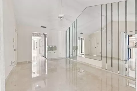 Living - 352 River Edge Rd, Jupiter, FL 33477 photo 5 of 6