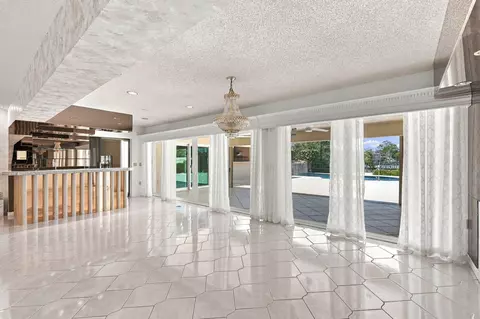 Living - 352 River Edge Rd, Jupiter, FL 33477 photo 4 of 6