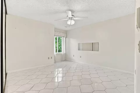 Bedroom - 352 River Edge Rd, Jupiter, FL 33477 photo 4 of 4
