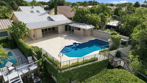 Exterior - 352 River Edge Rd, Jupiter, FL 33477 photo 13 of 14