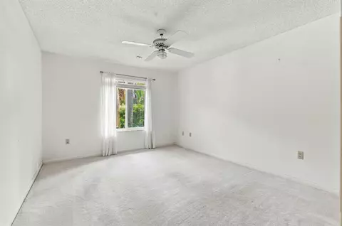 Bedroom - 352 River Edge Rd, Jupiter, FL 33477 photo 3 of 4